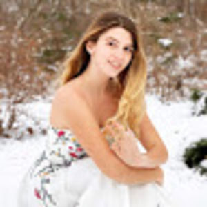 Meet your Posher, Adrianna